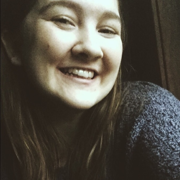 Profile Picture of Jillian Pappas (@jrpappas) on Poshmark