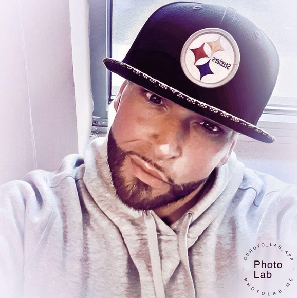 Profile Picture of Joshua Coonradt (@joshuacoonradt) on Poshmark