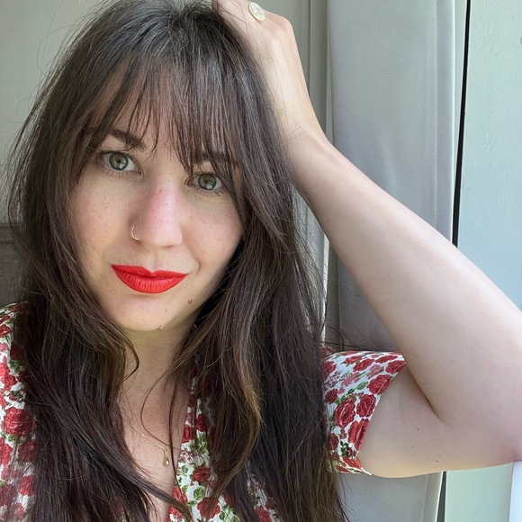 Profile Picture of Sarah Wolling (@swolling) on Poshmark