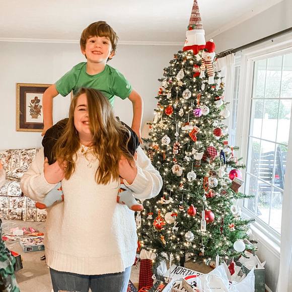 Profile Picture of Kassi Tarlton (@ktarlton1) on Poshmark