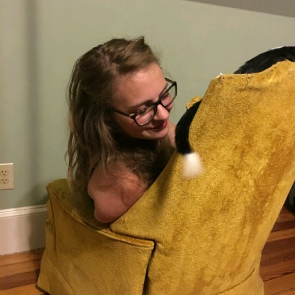 Profile Picture of Audrey Thomas (@aet28216) on Poshmark