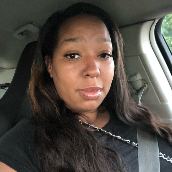 Profile Picture of Danielle Whitlock (@dannygurl263) on Poshmark