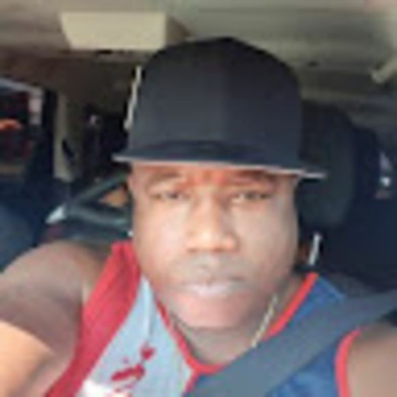 Profile Picture of Wicky Baby (@wickyb36) on Poshmark