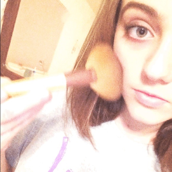 Profile Picture of Audrey Baldwin (@sadlionn) on Poshmark