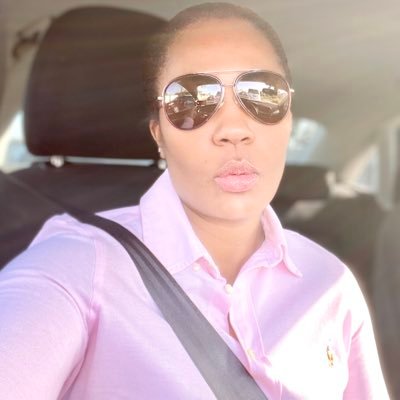 Profile Picture of Ariane Mangar (@arianemangar) on Twitter