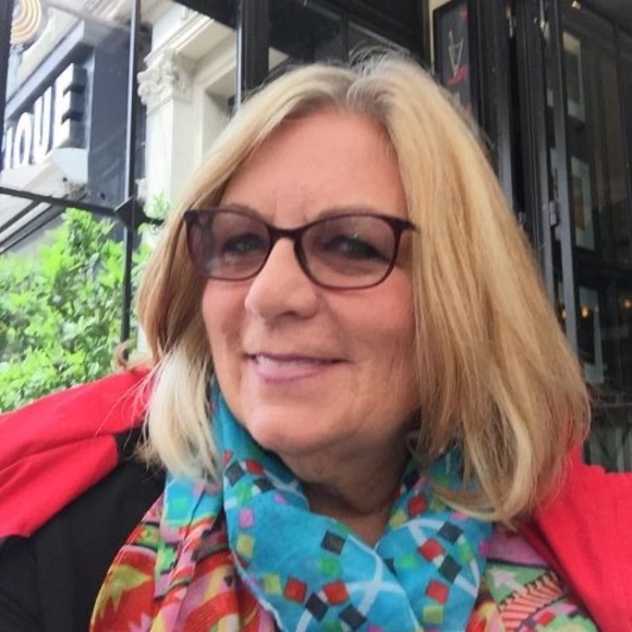 Profile Picture of Martha Reid (@marthareid141) on Poshmark