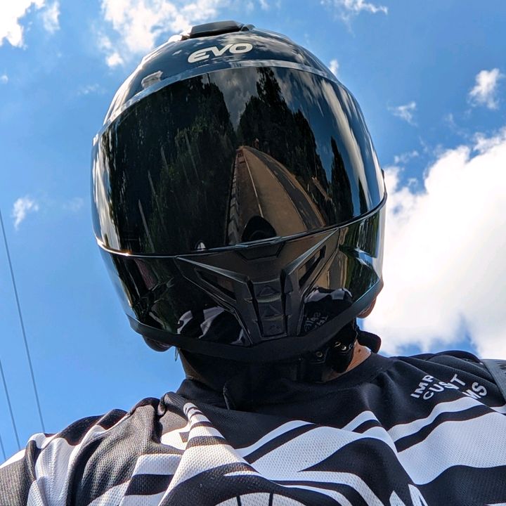 Profile Picture of Herbert Garcia (@bertomeow) on Tiktok