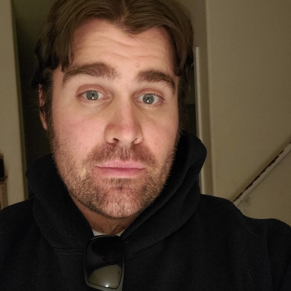 Profile Picture of Christopher Faiola (@cfaiola92) on Poshmark