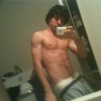 Profile Picture of Alex Poirier Lemire (@Sk8aplbuzz) on Twitter