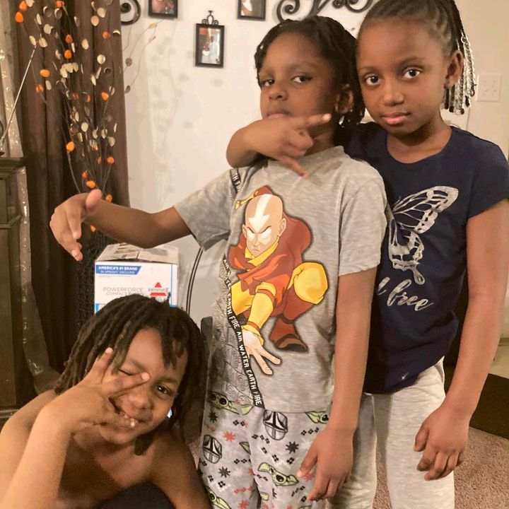 Stephanie Lipscomb - Tiktok Profile Picture of Stephanie Lipscomb (@stephanielipscomb) on Tiktok