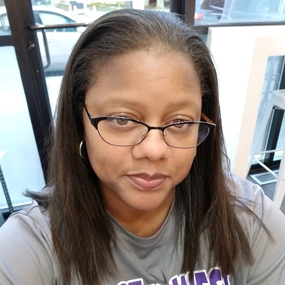 Bobbe Waters - Poshmark Profile Picture of Bobbe Waters (@bobbewaters) on Poshmark