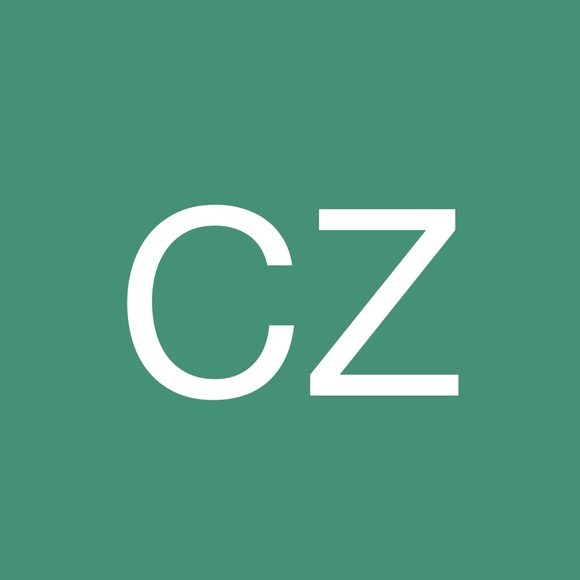 Profile Picture of Callene Zink (@calllzink) on Poshmark