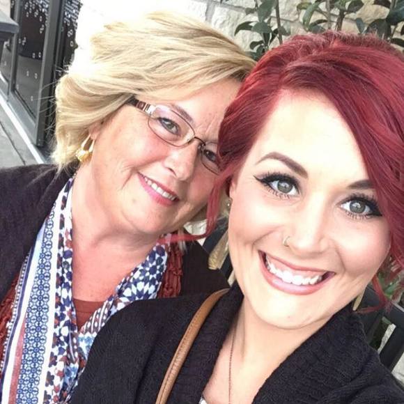 Traci Harrison - Poshmark Profile Picture of Traci Harrison (@tracielh) on Poshmark