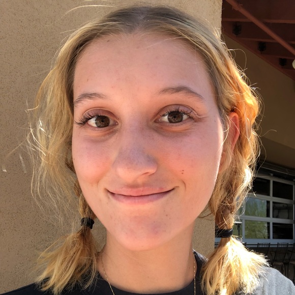 Profile Picture of Madeline Zychowski (@madzychowski) on Poshmark