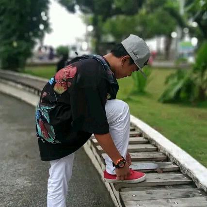 Profile Picture of robertsaballero (@robertsaballero) on Tiktok