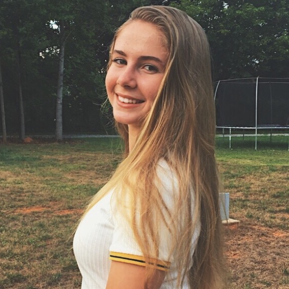 Profile Picture of Ashlyn Vanscoyk (@ascoyk) on Poshmark