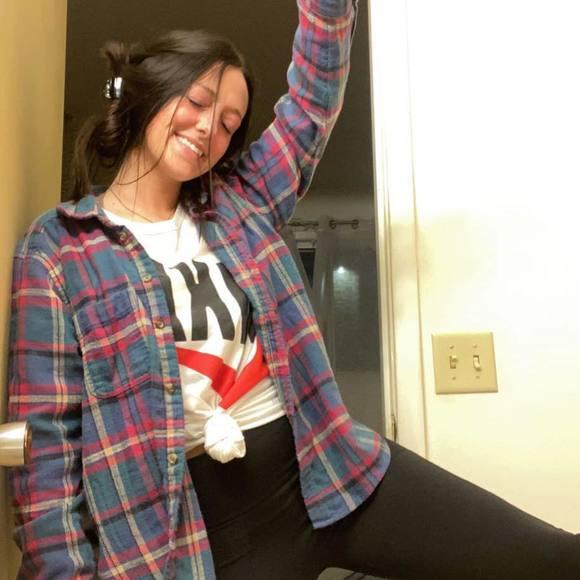 Profile Picture of Morgan Sellnau (@squirrelbait8) on Poshmark