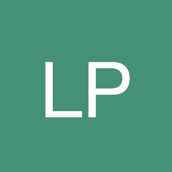 Profile Picture of Lara Patterson (@lara_patterson) on Poshmark