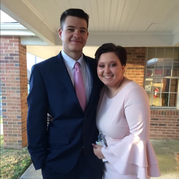 Profile Picture of Zach Todd (@ztodd21) on Poshmark