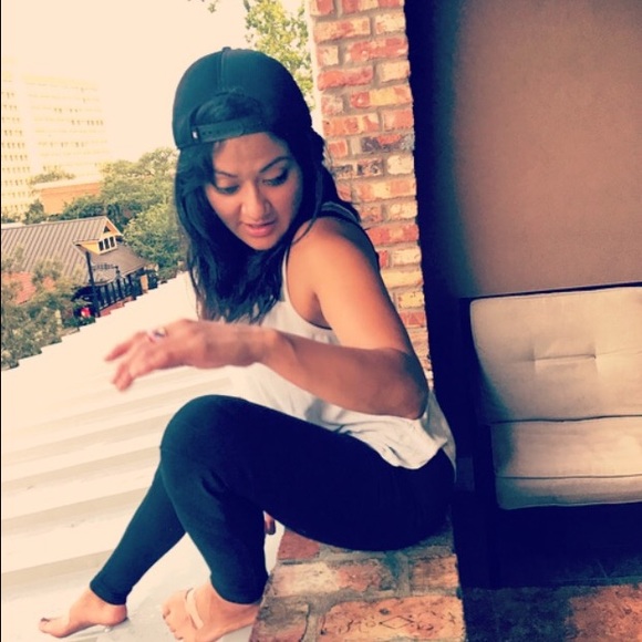 Dulce Mancaruso - Poshmark Profile Picture of Dulce Mancaruso (@dolxeamor) on Poshmark