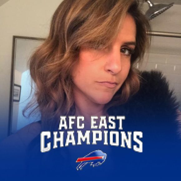 Profile Picture of Kimberly Shoemaker (@kshoe1023) on Poshmark