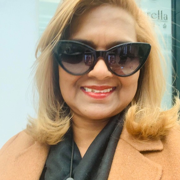 Profile Picture of Gaitree Ramsarran (@gijji1212) on Poshmark