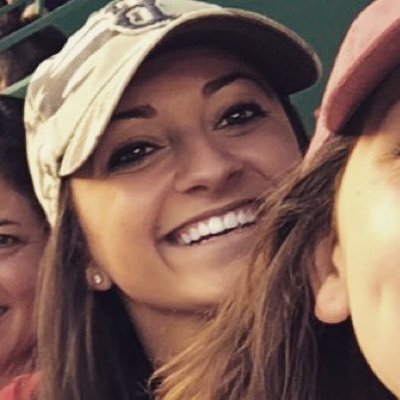 Profile Picture of Amanda Benson (@amandabensonn) on Twitter