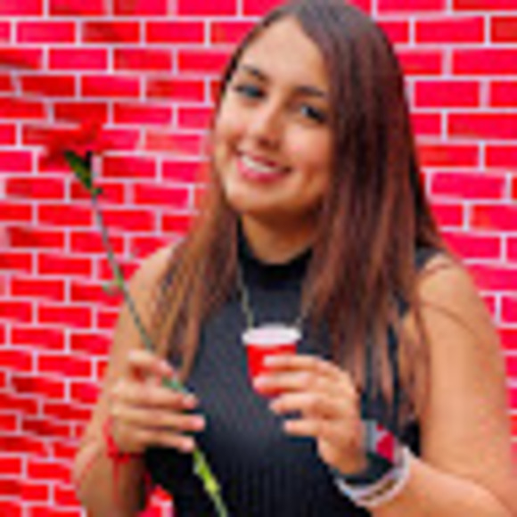 Profile Picture of Jimena enamorado Enamorado (@jimenaenamorado) on Poshmark