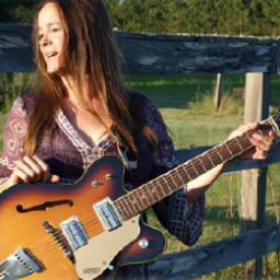 Profile Picture of Lori Goulet Reich (@upnorthsinger) on Twitter