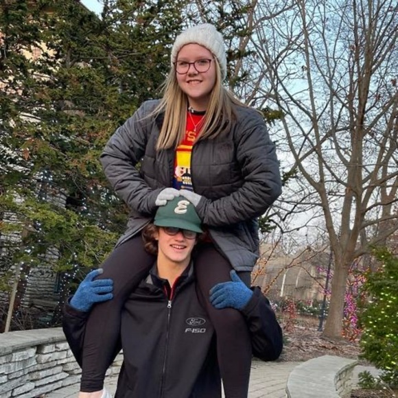 Profile Picture of Maddy Adamczewski (@m_adamczewski) on Poshmark