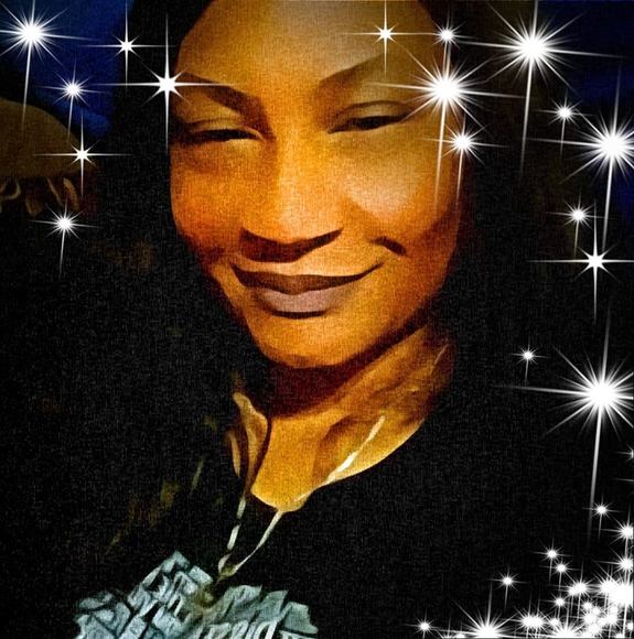 Profile Picture of Kamela Gissendanner (@kamelagrier) on Poshmark