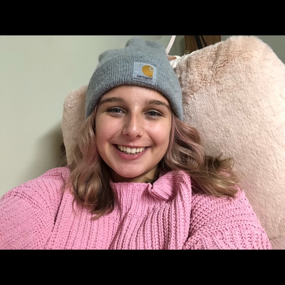 Profile Picture of Ava Martin (@avakmartin0123) on Poshmark