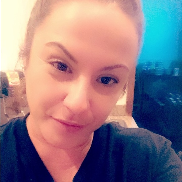 Profile Picture of Marie Bradley (@mscobian) on Poshmark