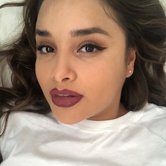 Profile Picture of Reyna Monroy (@reynamonroy50) on Poshmark