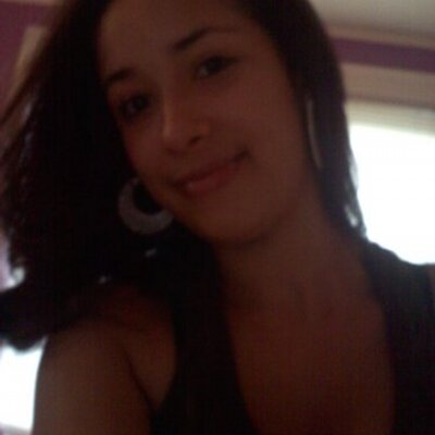 Profile Picture of Stephanie Irizarry (@ricanmami10) on Twitter