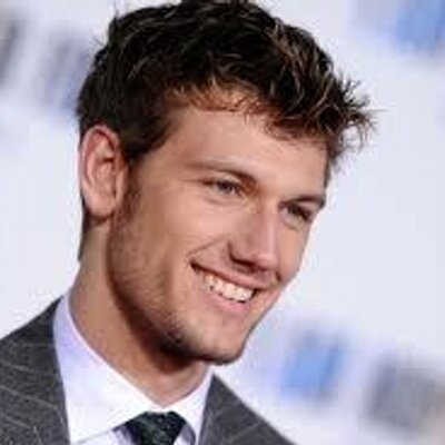 Profile Picture of Alexander Pettyfer (@AlexanderPetty1) on Twitter