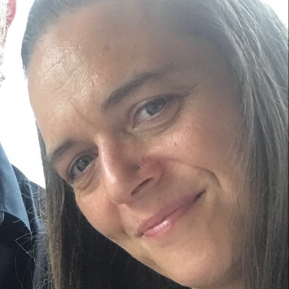 Karen Gopsill - Poshmark Profile Picture of Karen Gopsill (@kgopsill) on Poshmark