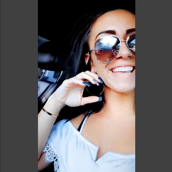 Profile Picture of Kelsey Bartkowski (@kbartkowski1) on Poshmark