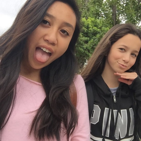 Profile Picture of Rachel Keylin (@rachelkeylin01) on Poshmark