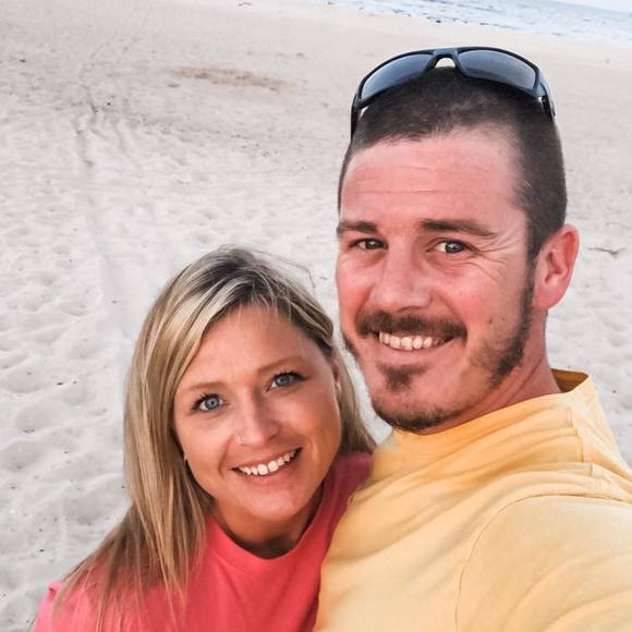 Profile Picture of Amber Clifford (@aclifford87) on Poshmark