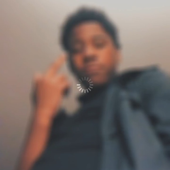 Profile Picture of Amari Ringgold (@1lormari) on Poshmark