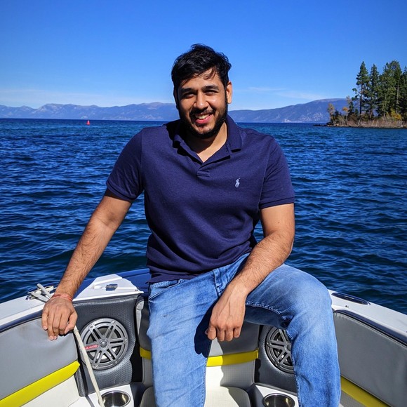 Profile Picture of Varun Shah (@vdrog) on Poshmark