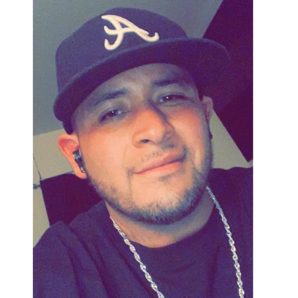 Profile Picture of Carlos Onate (@tamis0388) on Poshmark