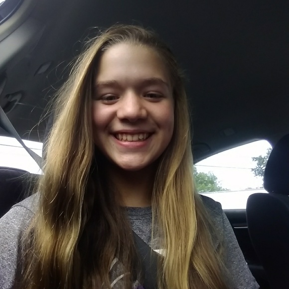 Profile Picture of Miranda Nix (@mirandajean2006) on Poshmark