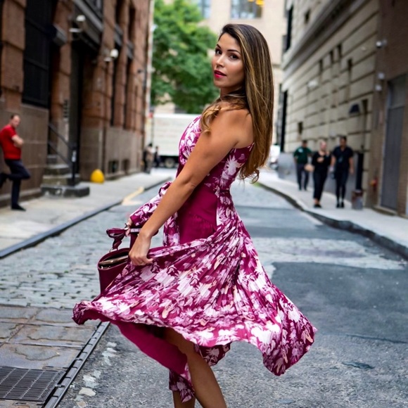 Profile Picture of Danielle Huppe (@thestylecounter) on Poshmark