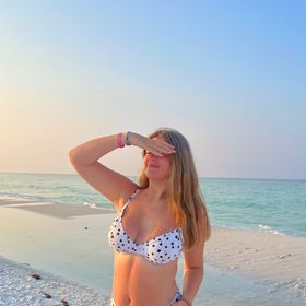 Maggie Hughes - Pinterest Profile Picture of Maggie Hughes (@maggielhughess) on Pinterest