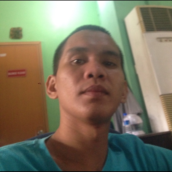 Profile Picture of Almod Leker (@sanchocen) on Poshmark