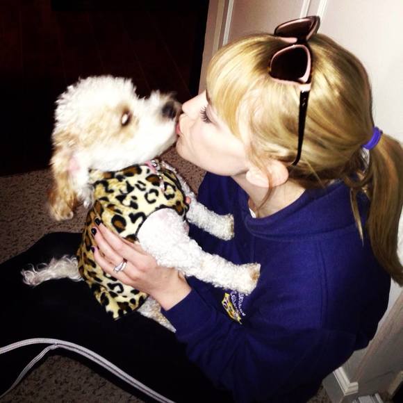 Profile Picture of Anne-marie Carbonell (@awheeler0529) on Poshmark