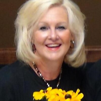 Profile Picture of Lori Hackwell (@Weluv2Swim) on Twitter