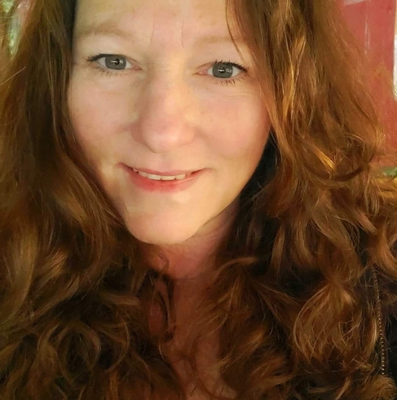 Profile Picture of Stephanie Rector (@gypseagirl851) on Poshmark